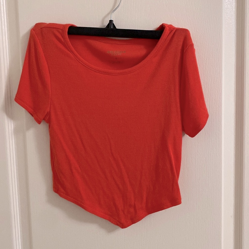 Orange red crop tee